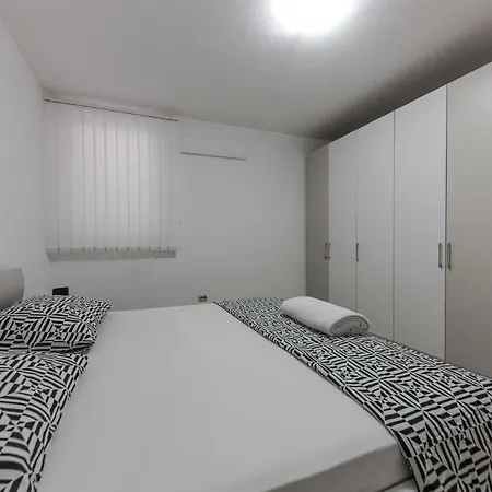 Zenta Apartman *