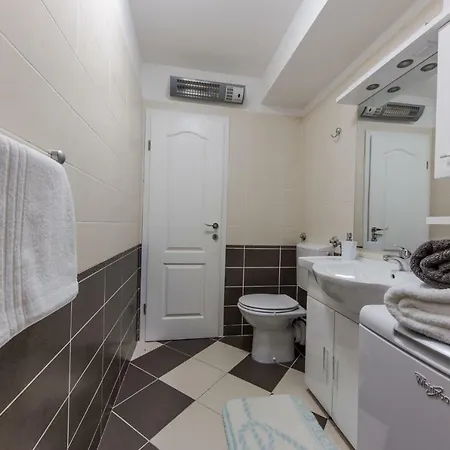 Zenta Apartman *